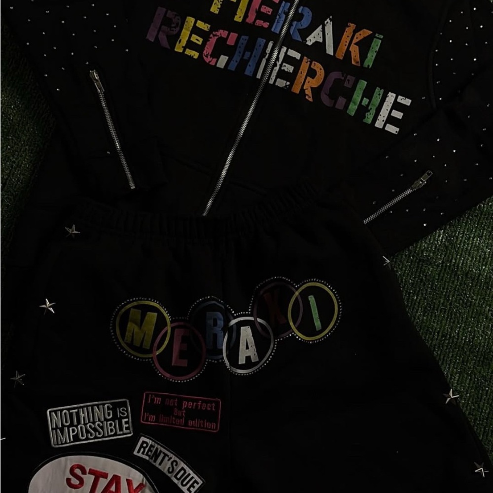 Meraki Black Graphic Sweatshirt